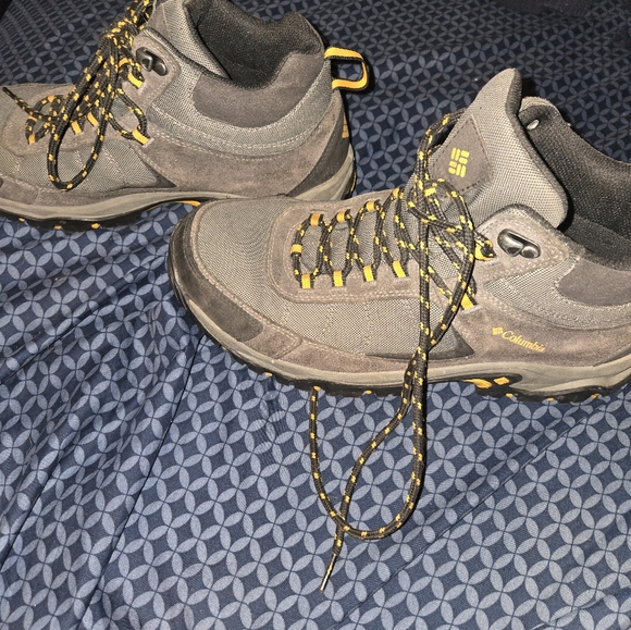 Boots - Picture 5 of 5